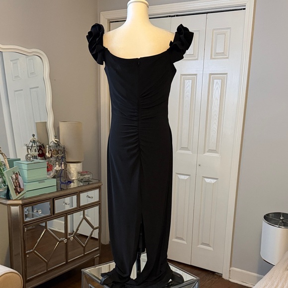 XSCAPE Elegant Black Off-Shoulder Dress NWT Sz 12 Gorgeous ❤️ - Picture 4 of 11
